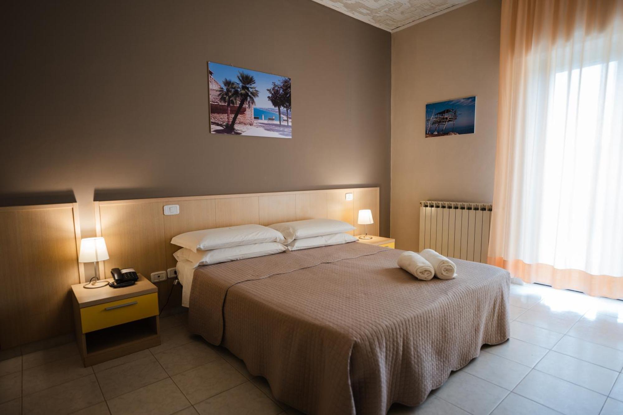 Hotel Holiday Vasto Dış mekan fotoğraf